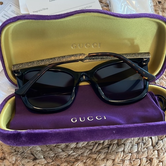 NWT GUCCI GG0217S Trendy cat-eye style plastic antique temples black sunglasses - Picture 2 of 9